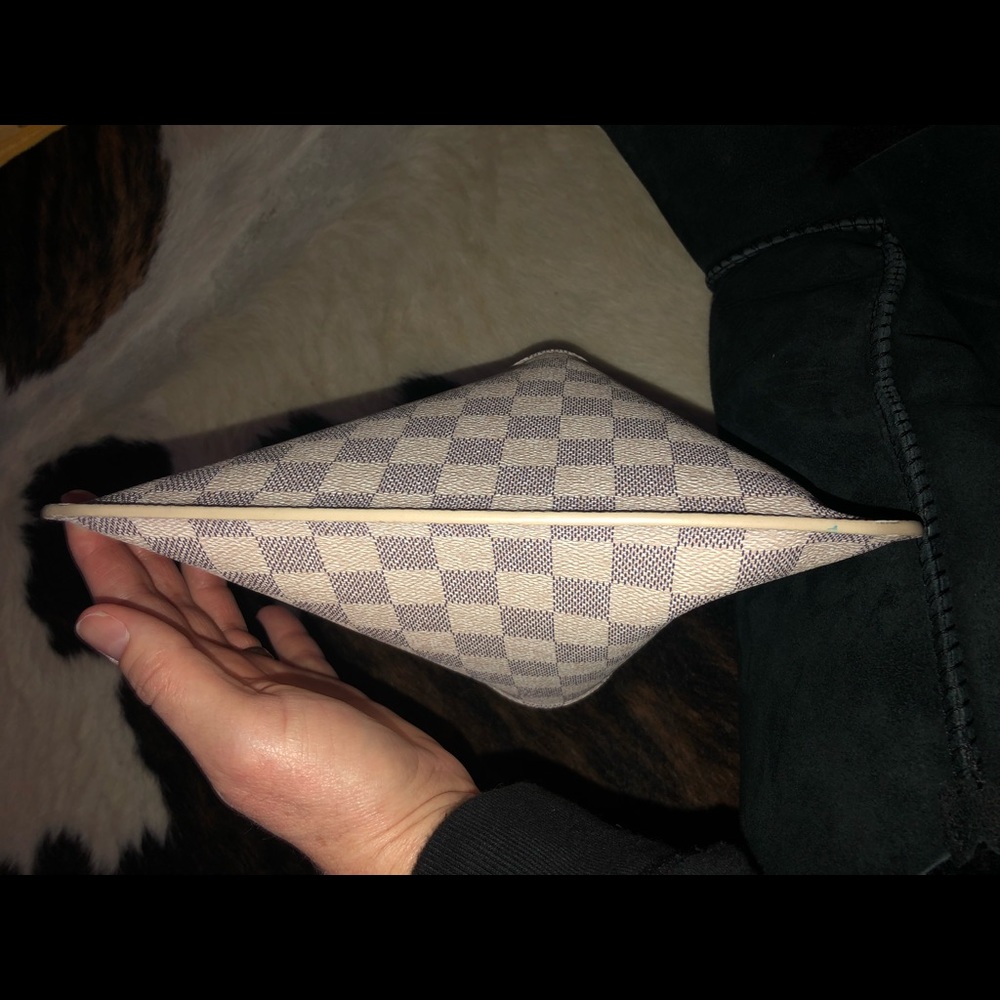 Damier Azur Neverfull Pouch Wristlet - Picture 3 of 8